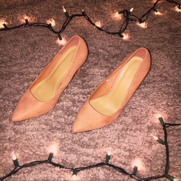 high heels - Picture 2 of 4